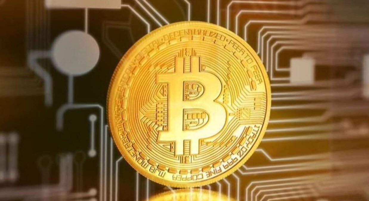 Bitcoin Faces $97.5K Resistance